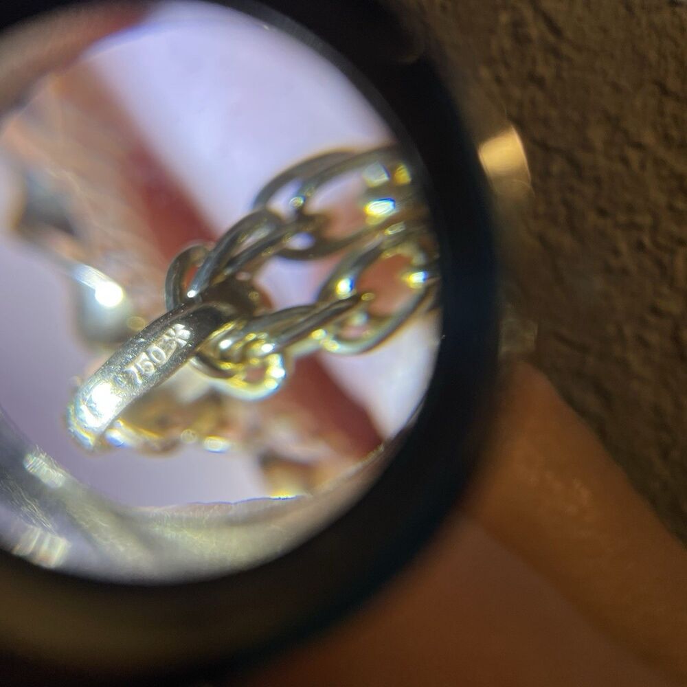 Vintage 18K 750 Gold Virgin Mary Madonna Pendant Charm Italy with Chain & Box 5g - Picture 8 of 14